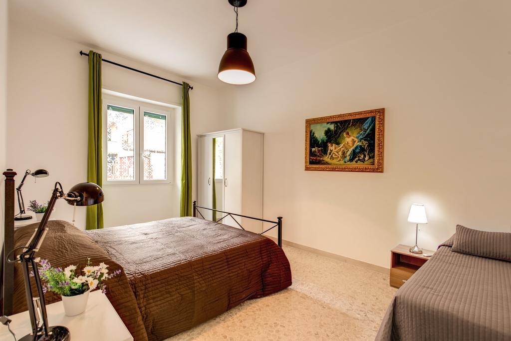 Daisy Guest House Colosseo Roma Camera foto